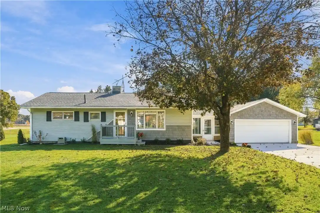 Single family home for sale at 3210 Nidover Dr, Akron, OH 44312 | MLS# 5255564