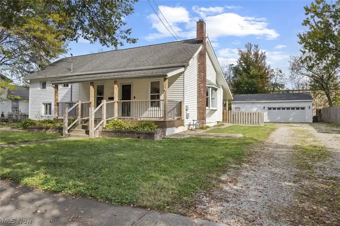 Single family home for sale at 117 Bennett St, Wellington, OH 44090 | MLS# 5256106
