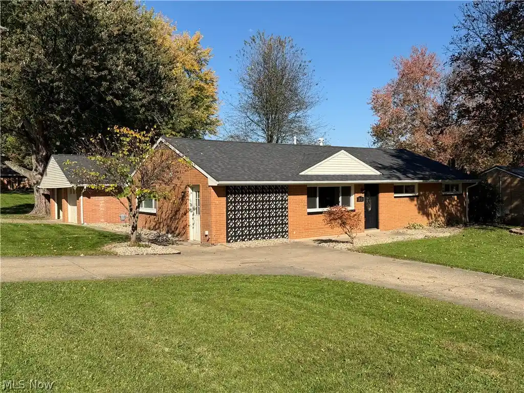 Photo 1 of Single family home for sale at 263 Laramie St, Alliance, OH 44601 | MLS# 5256080 | Listing updated on 2026-10-28