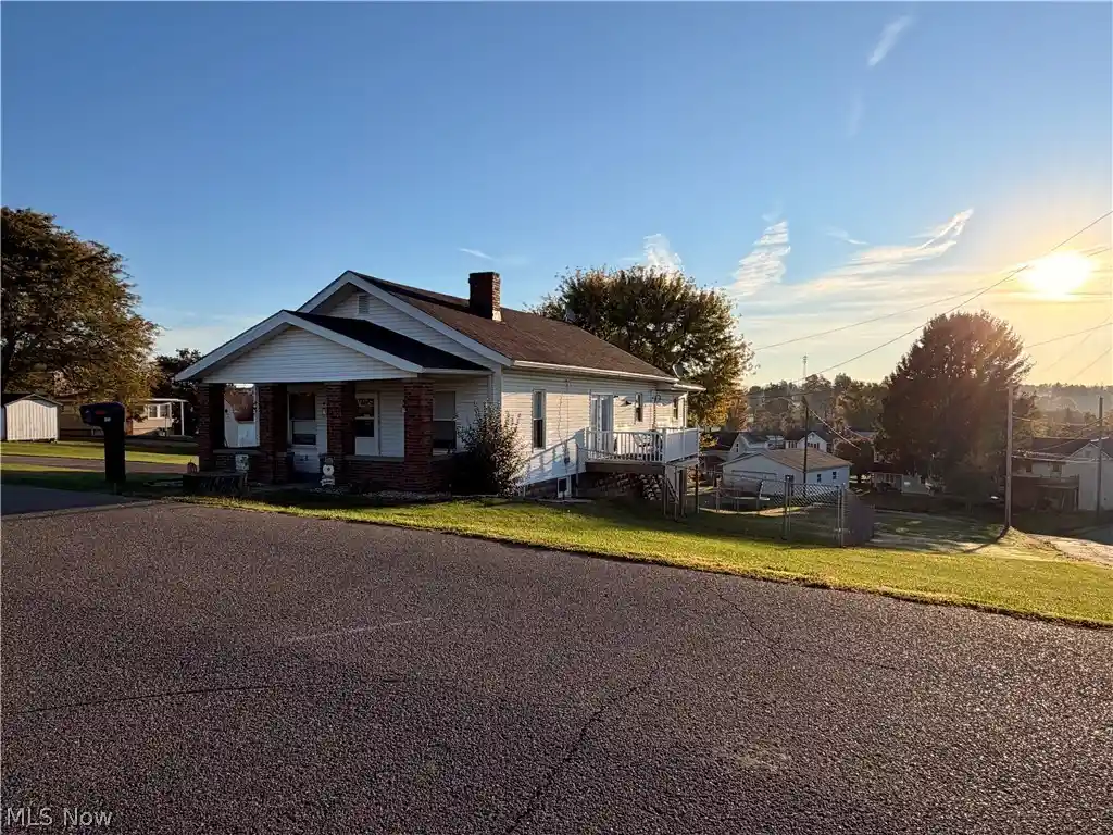 Single family home for sale at 403 Carrie Ave, Barnesville, OH 43713 | MLS# 5250793