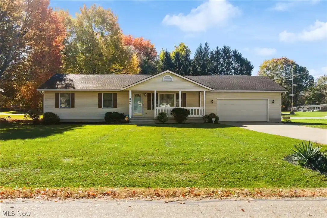 Single family home for sale at 306 Cheshire Rd, Green, OH 44319 | MLS# 5255772