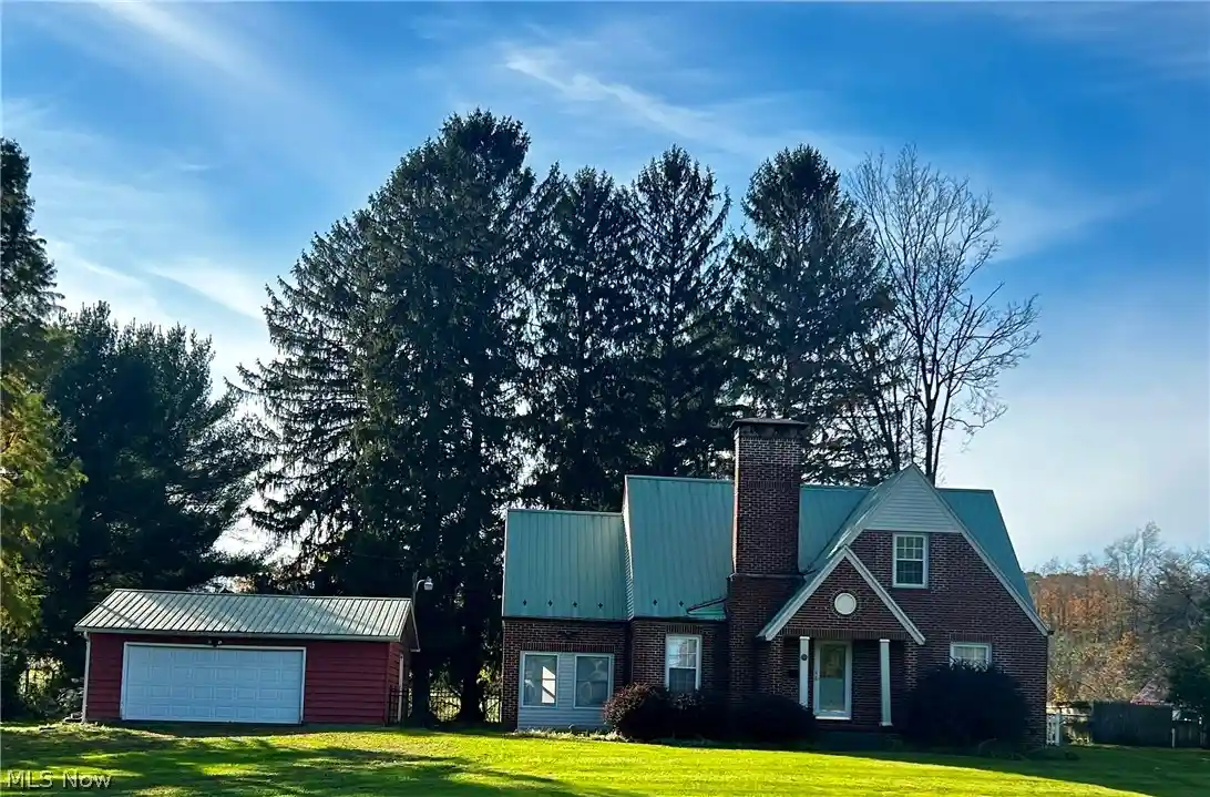 Photo 1 of Single family home for sale at 527 Zanesville Rd, Roseville, OH 43777 | MLS# 5255930 | Listing updated on 2026-10-29