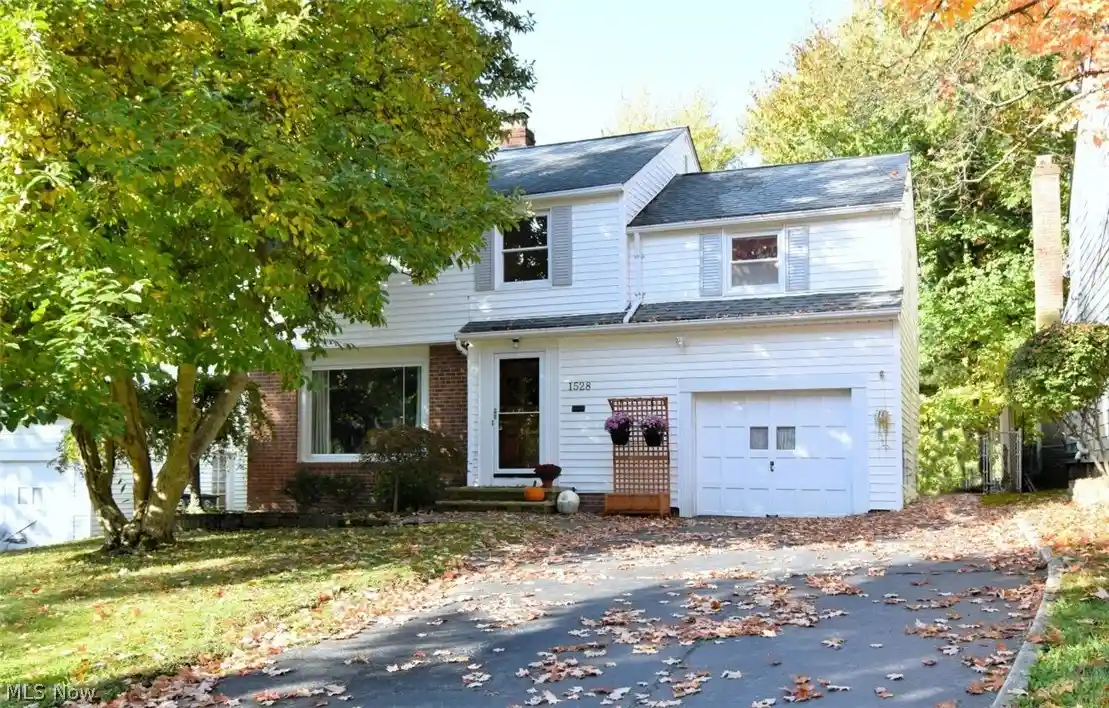 Single family home for sale at 1528 Lyndhurst Rd, Cleveland, OH 44124 | MLS# 5253845