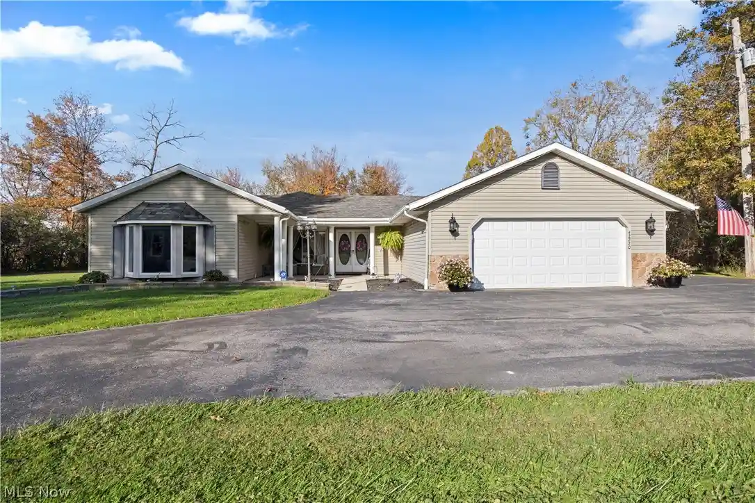 Single family home for sale at 42220 Butternut Ridge Rd, Elyria, OH 44035 | MLS# 5256294