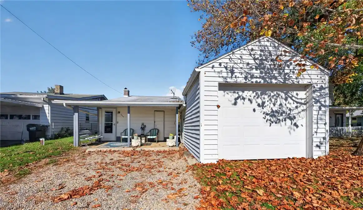 Single family home for sale at 2839 Riverside Park Rd SE, Uhrichsville, OH 44683 | MLS# 5256073