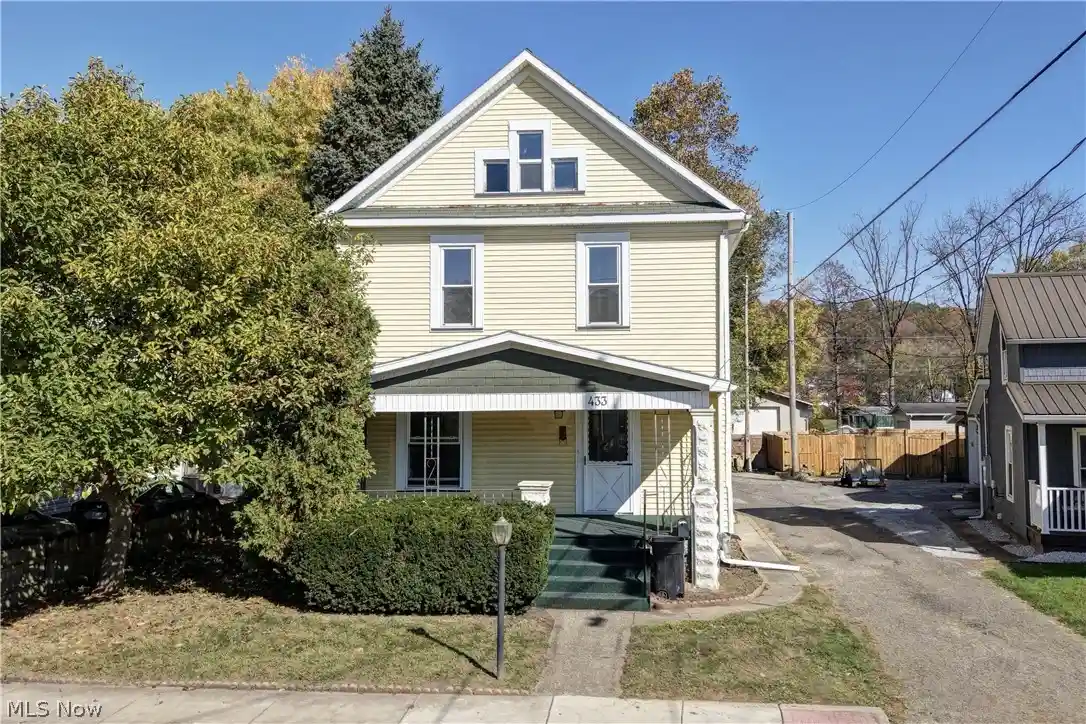 Photo 1 of Single family home for sale at 433 Fair Ave Ne, New Philadelphia, OH 44663 | MLS# 5256323 | Listing updated on 2026-10-28