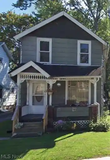 Single family home for sale at 111 Maple St, Niles, OH 44446 | MLS# 5256446