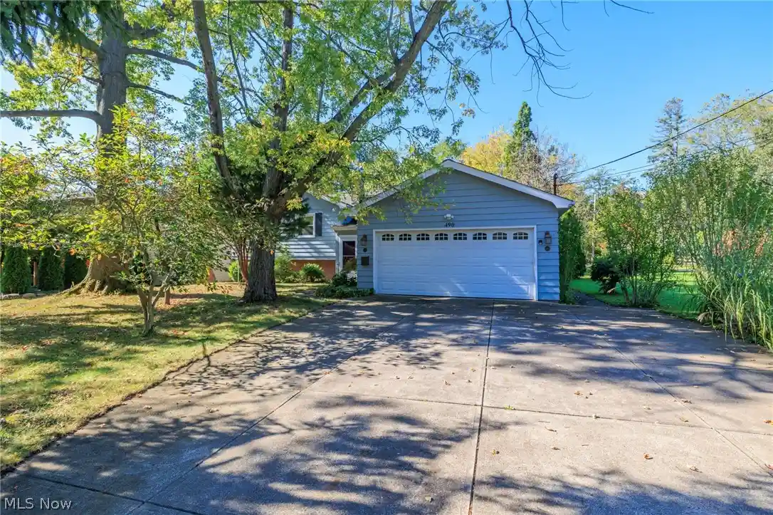 Photo 1 of Single family home for sale at 490 Bassett Rd, Bay Village, OH 44140 | MLS# 5254986 | Listing updated on 2026-10-28