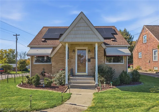 Photo 1 of Single family home for sale at 2103 Broad Ave Nw, Canton, OH 44708 | MLS# 5256417 | Listing updated on 2026-10-29