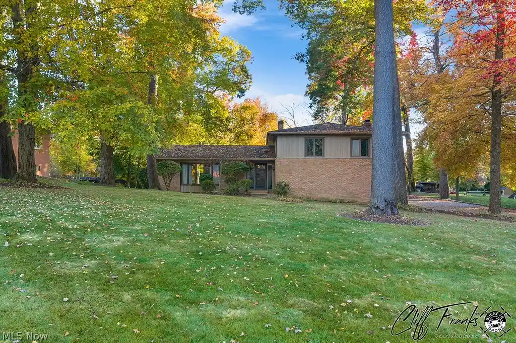 Single family home for sale at 2958 Sherbrook Dr, Uniontown, OH 44685 | MLS# 5256000
