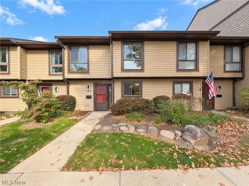 Photo 1 of Condo for sale at 1135 Cyn View Rd, Northfield, OH 44067 | MLS# 5256495 | Listing updated on 2026-10-27