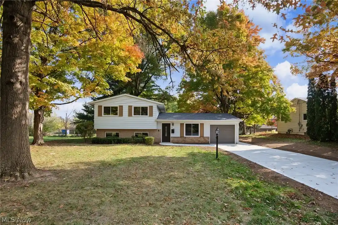 Single family home for sale at 435 S Hillside Dr, Canfield, OH 44406 | MLS# 5255820