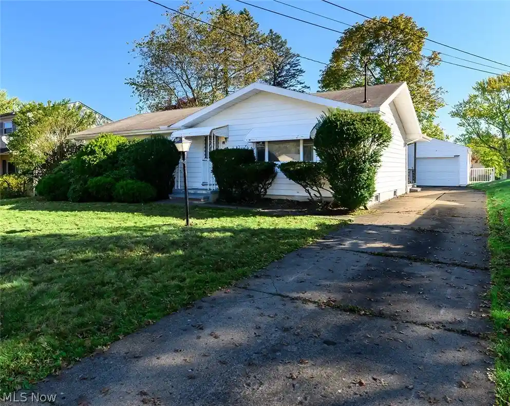 Photo 1 of Sale Pending at 189 Owosso Ave, Fairlawn, OH 44333 | MLS# 5256575 | Listing updated on 2026-10-28