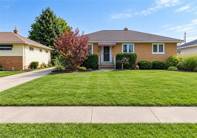 Single family home for sale at 7239 Oakwood Rd, Cleveland, OH 44130 | MLS# 5256581