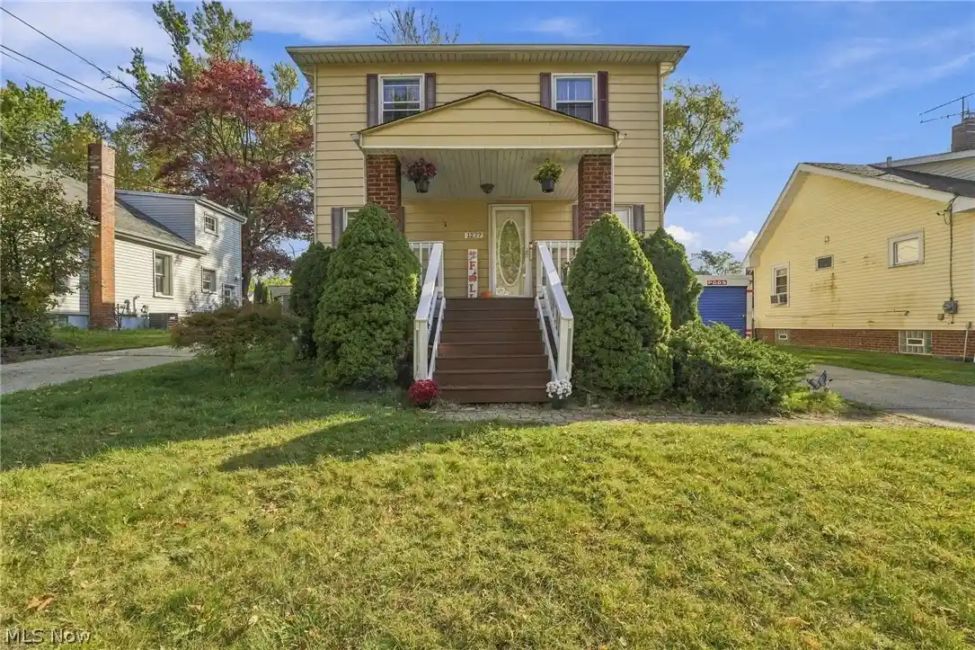 Single family home for sale at 1277 Irene Rd, Cleveland, OH 44124 | MLS# 5253169