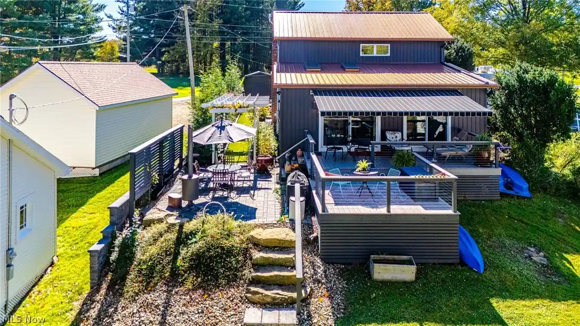 Photo 1 of Single family home for sale at 11190 Diehl Lake Dr, Berlin Center, OH 44401 | MLS# 5255903 | Listing updated on 2026-10-28