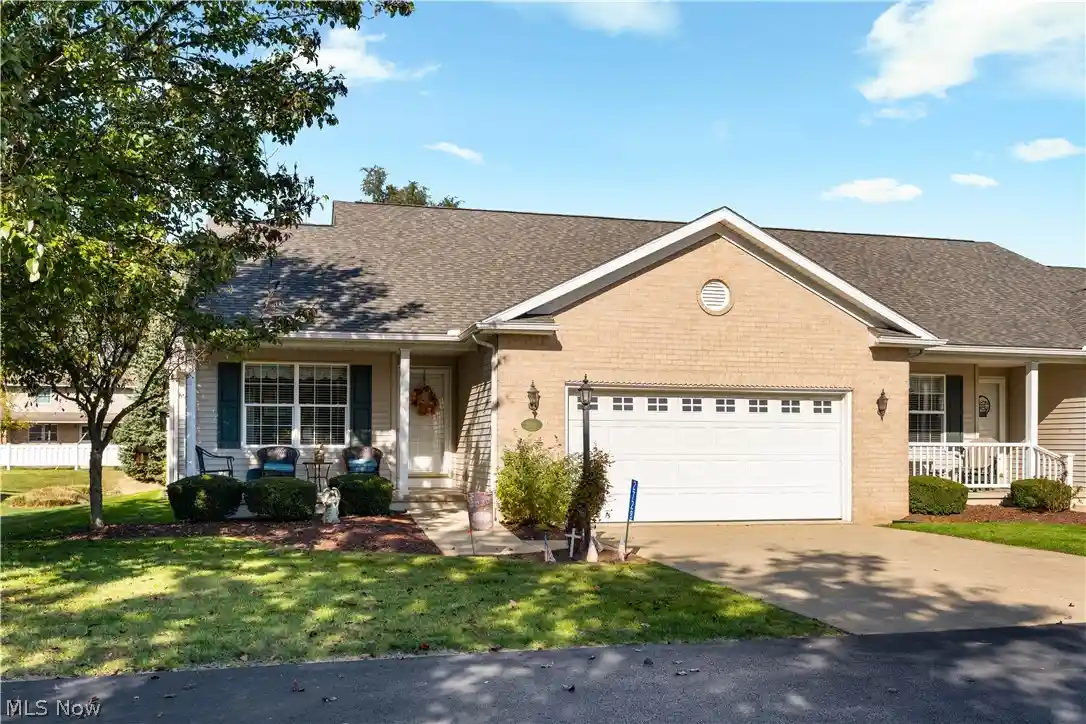 Photo 1 of Condo for sale at 2728 Commons Dr Nw, Massillon, OH 44646 | MLS# 5255913 | Listing updated on 2026-10-28