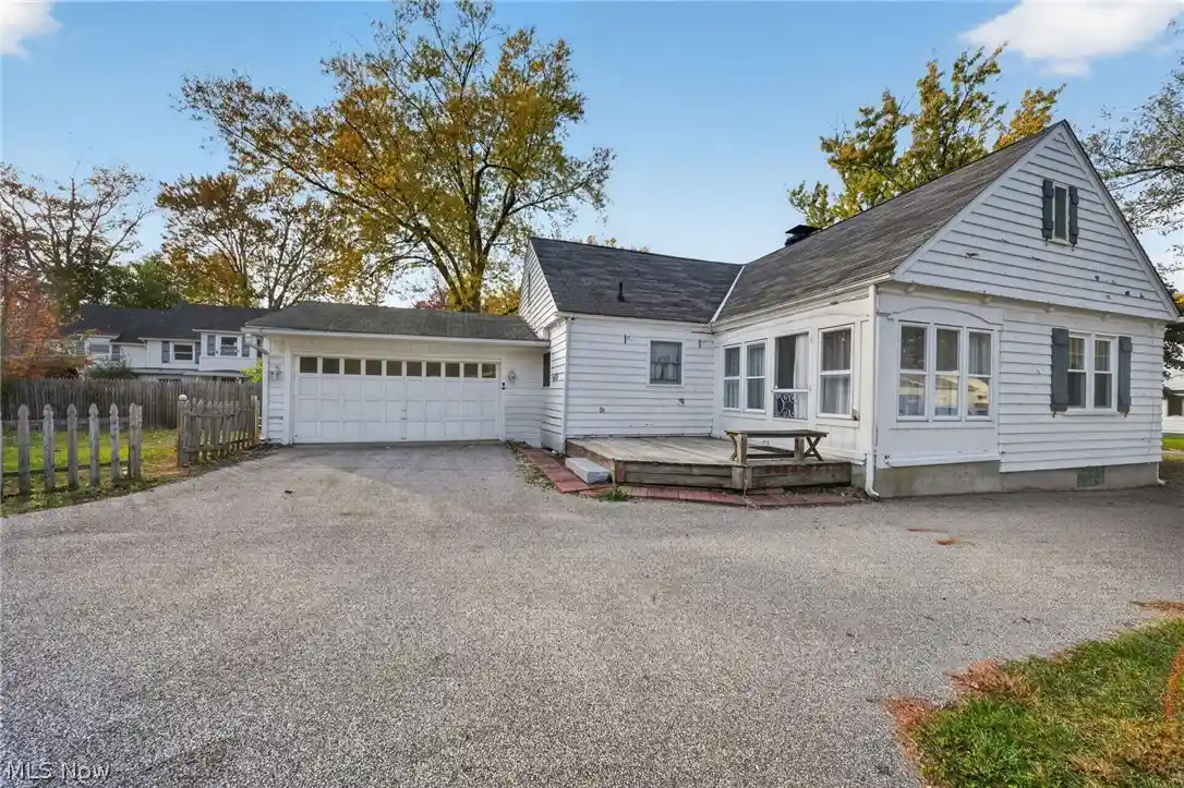 Single family home for sale at 466 Eastlawn St, Geneva, OH 44041 | MLS# 5256457