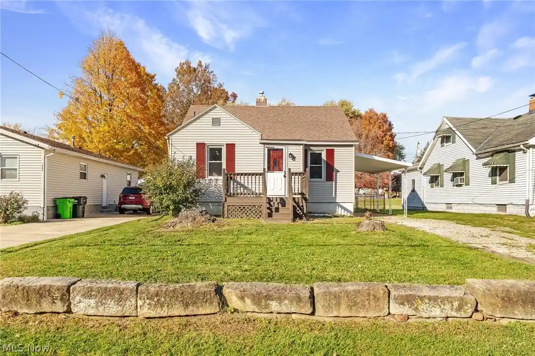 Single family home for sale at 1419 Grand Blvd, Barberton, OH 44203 | MLS# 5255861