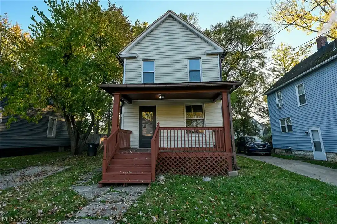 Single family home for sale at 1137 Bellows St, Akron, OH 44301 | MLS# 5256120