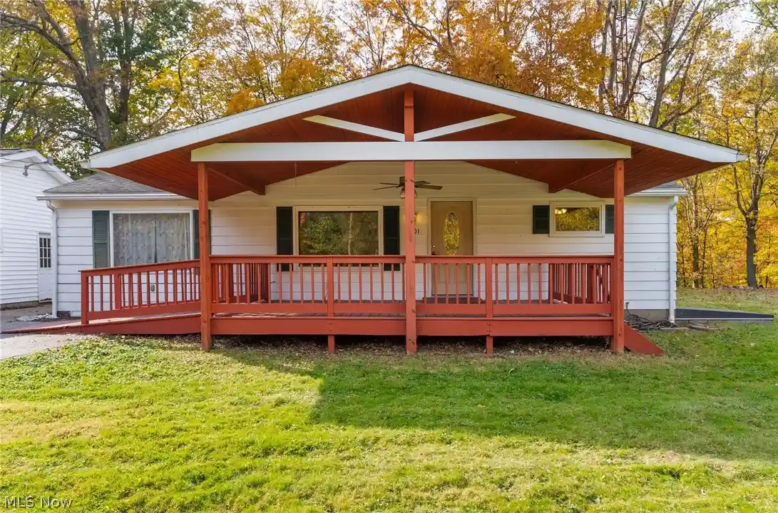 Photo 1 of Single family home for sale at 3201 State Route 164, Leetonia, OH 44431 | MLS# 5255360 | Listing updated on 2026-10-28