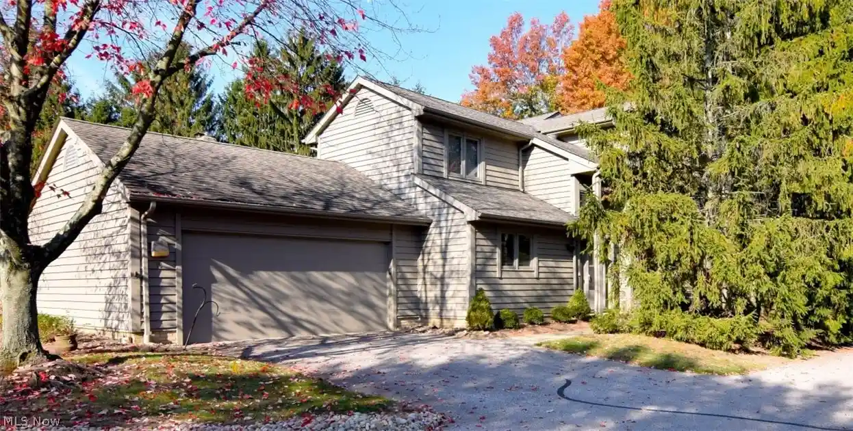 Photo 1 of Condo for sale at 16 Chelsea Ct, Beachwood, OH 44122 | MLS# 5256662 | Listing updated on 2026-10-29