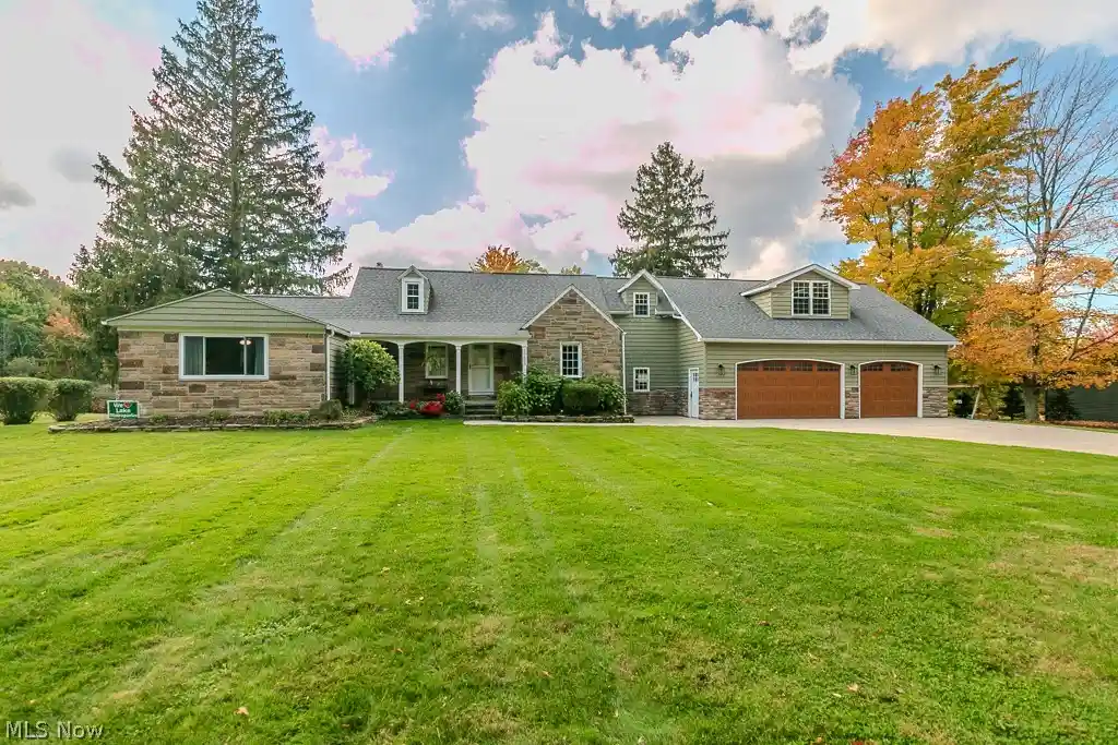 Photo 1 of Single family home for sale at 10608 Tibbetts Rd, Willoughby, OH 44094 | MLS# 5255890 | Listing updated on 2026-10-29