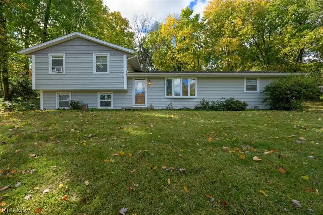Photo 1 of Single family home for sale at 10874 Yare Cir Nw, Canal Fulton, OH 44614 | MLS# 5256814 | Listing updated on 2026-10-29
