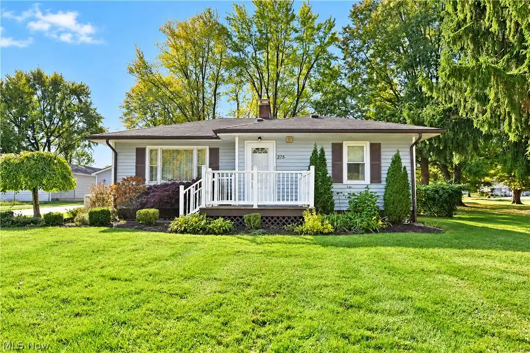 Single family home for sale at 275 Glendola Ave NW, Warren, OH 44483 | MLS# 5256949