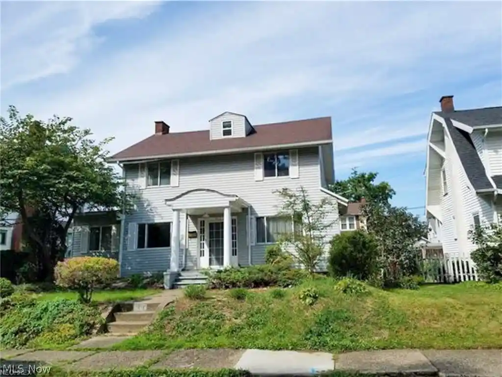 Single family home for sale at 1919 Frazer Ave NW, Canton, OH 44709 | MLS# 5256977