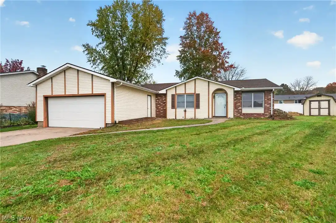 Photo 1 of Single family home for sale at 997 Gordon Sq Ne, Bolivar, OH 44612 | MLS# 5256770 | Listing updated on 2026-10-29