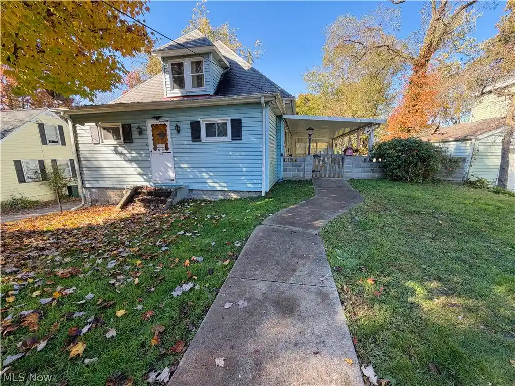 Single family home for sale at 1115 Pope St, East Liverpool, OH 43920 | MLS# 5256527