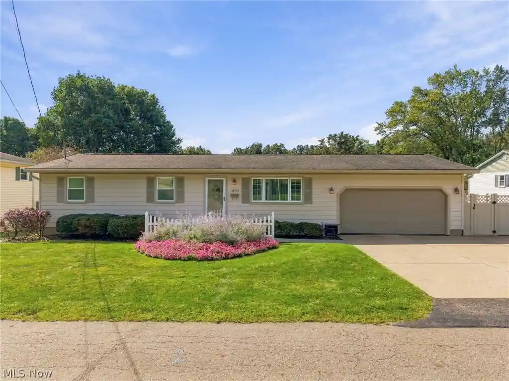 Photo 1 of Single family home for sale at 1805 Woodruff Ave Nw, Massillon, OH 44647 | MLS# 5256930 | Listing updated on 2026-10-29