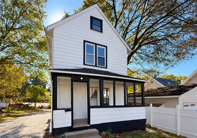 Photo 1 of Single family home for sale at 172 Vesper St, Akron, OH 44310 | MLS# 5256745 | Listing updated on 2026-10-30