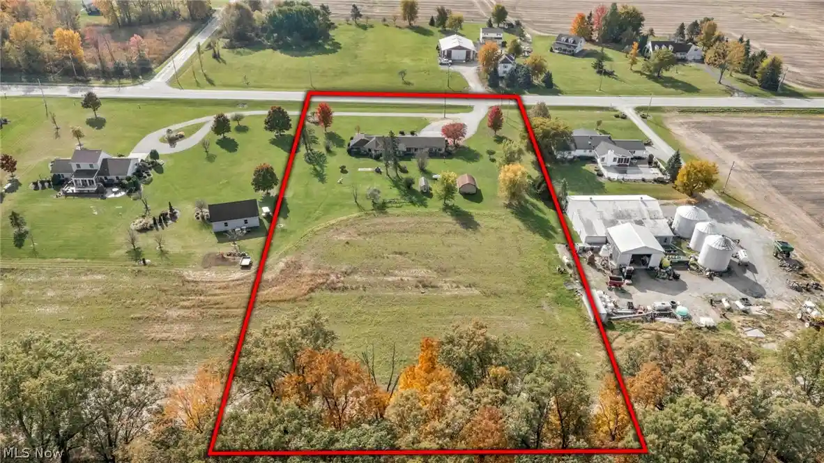 Single family home for sale at 52356 US Hwy 20, Wakeman, OH 44889 | MLS# 5256796