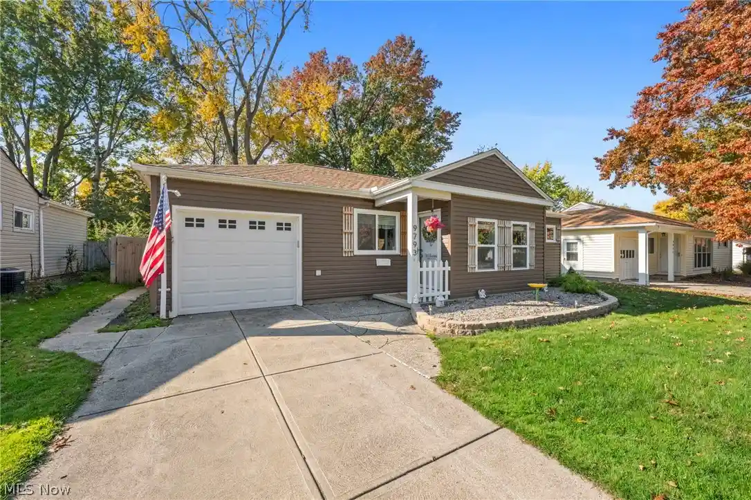 Single family home for sale at 9793 Manorford Dr, Cleveland, OH 44130 | MLS# 5256866