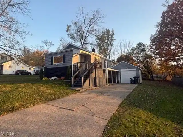 Single family home for sale at 2838 Draper St SE, Warren, OH 44484 | MLS# 5257068