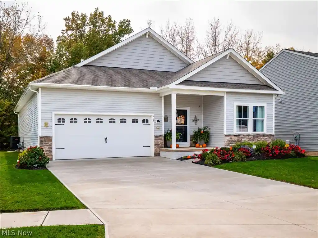 Single family home for sale at 757 Hampshire Ct, Amherst, OH 44001 | MLS# 5256979