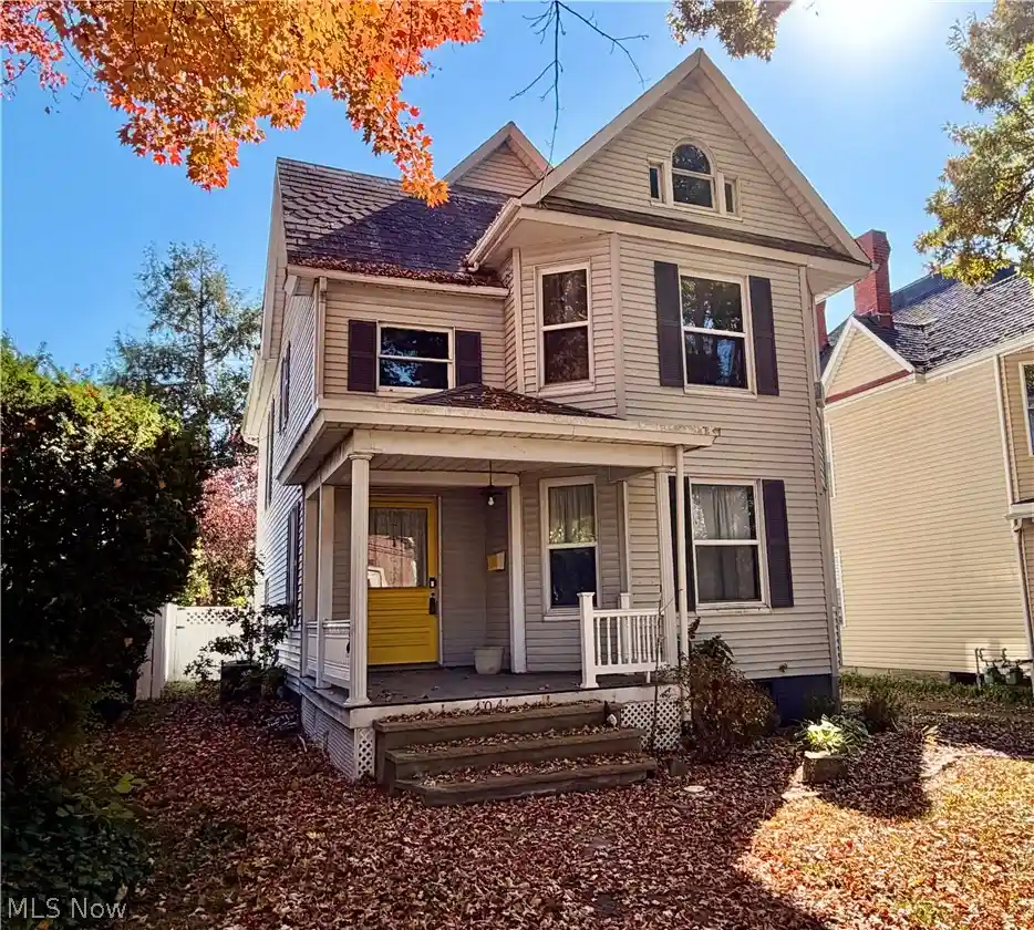 Single family home for sale at 404 Washington St, Marietta, OH 45750 | MLS# 5257012
