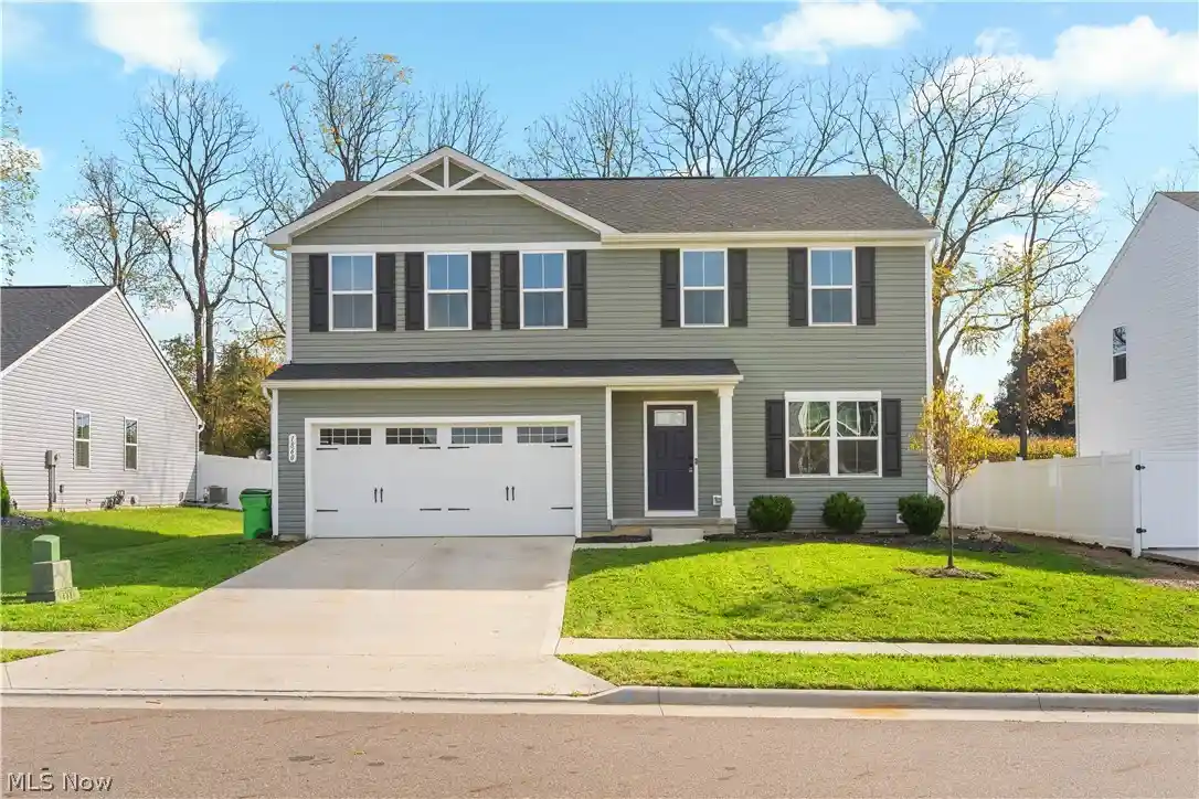 Single family home for sale at 1860 Heron Crk St NW, Massillon, OH 44647 | MLS# 5256216
