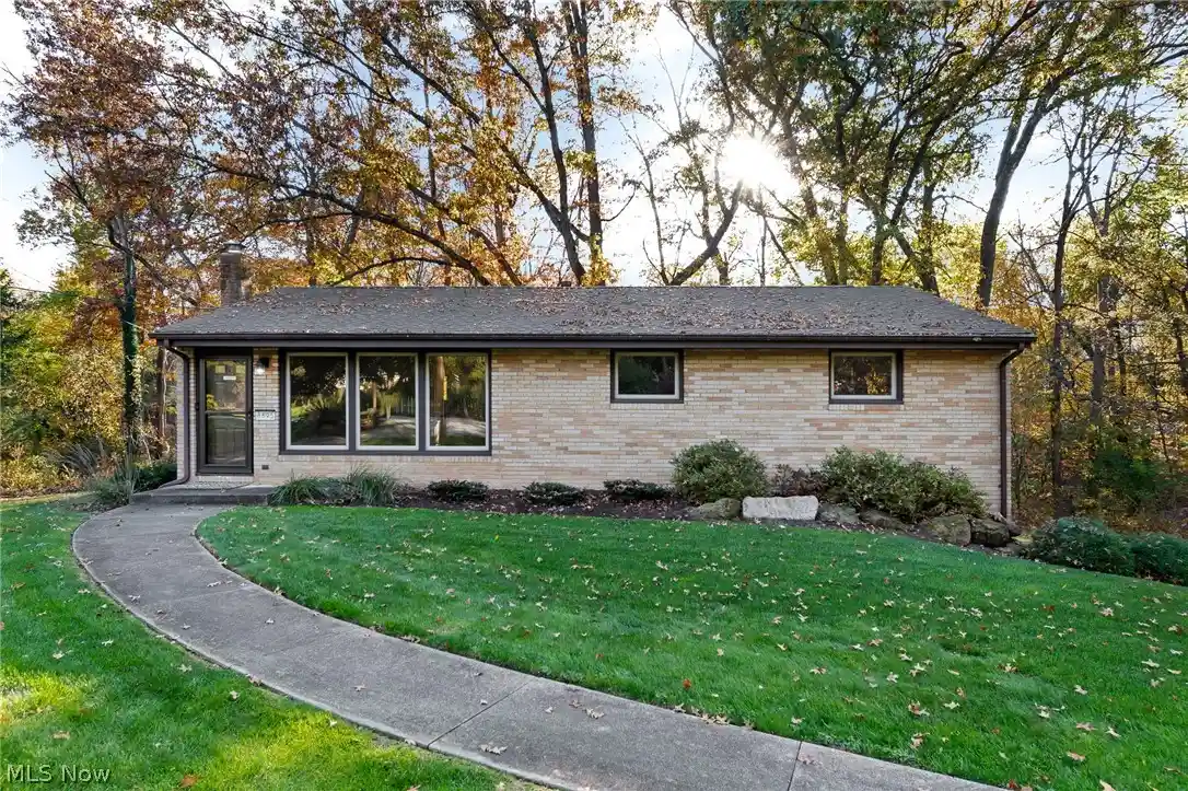 Single family home for sale at 8895 Ontario St NW, Massillon, OH 44646 | MLS# 5257071 | Listing updated on 2026-10-29
