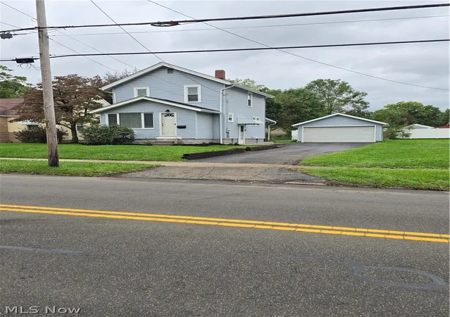 Single family home for sale at 264 5th Street NE, Barberton, OH 44203 | MLS# 5257219