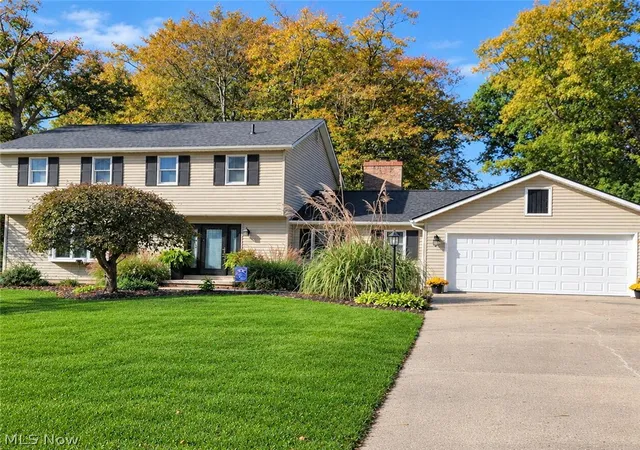 Single family home for sale at 2205 Hedgewood Ave, Alliance, OH 44601 | MLS# 5257227