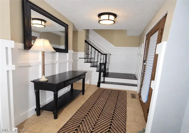 Photo 2 of Single family home for sale at 2205 Hedgewood Ave, Alliance, OH 44601 | MLS# 5257227 | Listing updated on 2026-10-30
