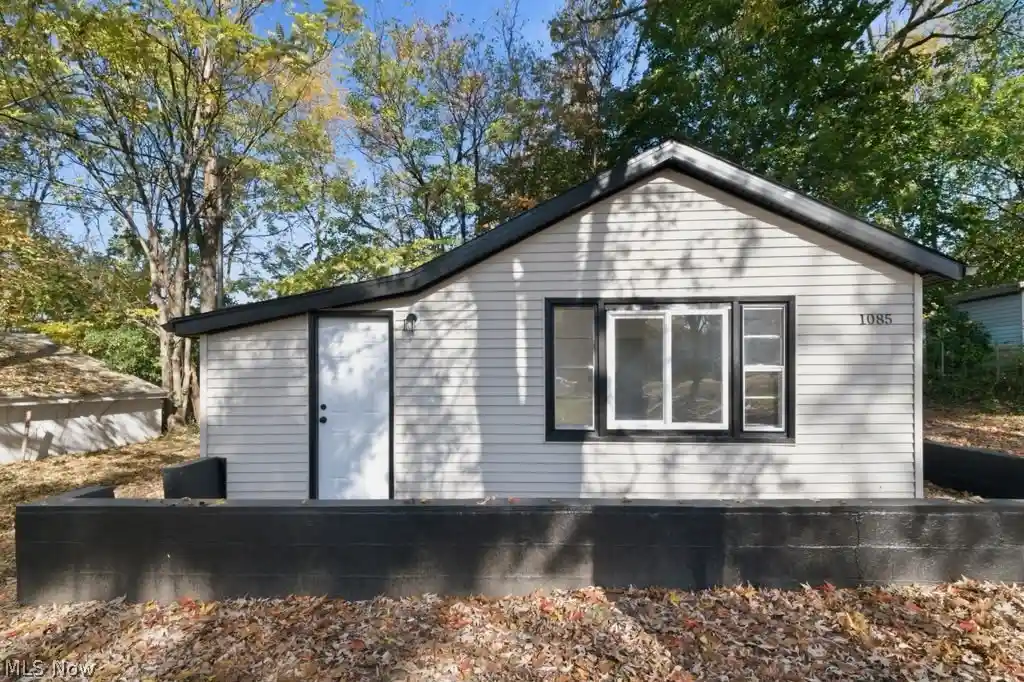 Single family home for sale at 1085 Jason Ave, Akron, OH 44314 | MLS# 5256884