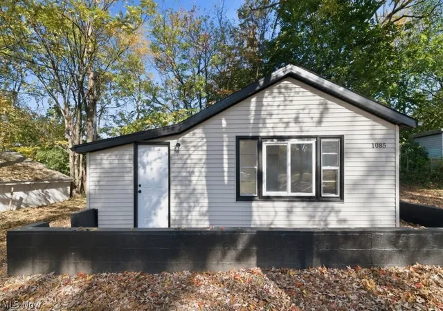 Photo 1 of Single family home for sale at 1085 Jason Ave, Akron, OH 44314 | MLS# 5256884 | Listing updated on 2026-10-30