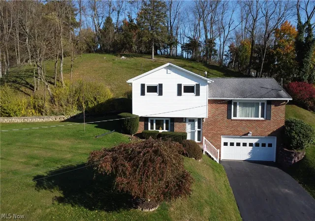 Photo 2 of Single family home for sale at 1329 Parshall Rd, Wellsville, OH 43968 | MLS# 5255954 | Listing updated on 2026-10-30