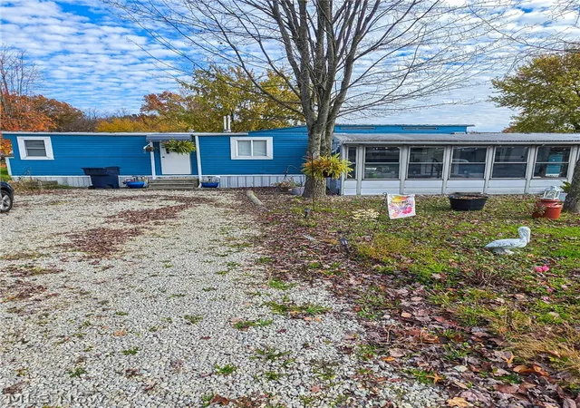 Photo 1 of Single family home for sale at 14 Inner Dr, Vienna, OH 44473 | MLS# 5256550 | Listing updated on 2026-10-30
