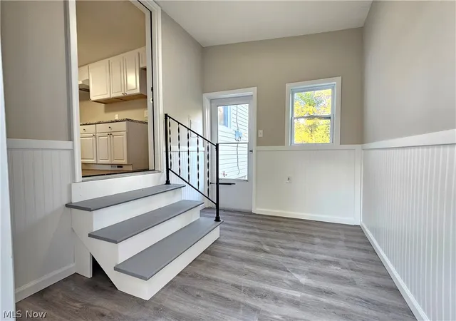 Photo 4 of Single family home for sale at 549 Case Ave, Elyria, OH 44035 | MLS# 5256300 | Listing updated on 2026-10-30