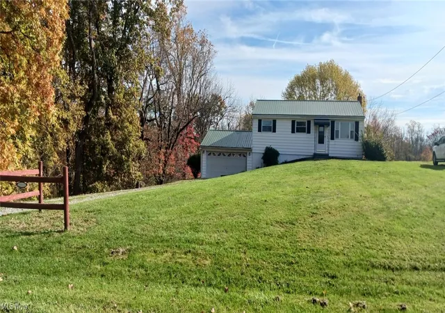 Single family home for sale at 3015 Wayne Ridge Rd, Zanesville, OH 43701 | MLS# 5257259